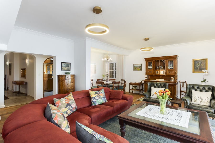 6 Bedroom Property for Sale in Gordons Bay Village Western Cape